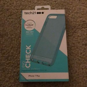 iPhone 8plus tech 21 case